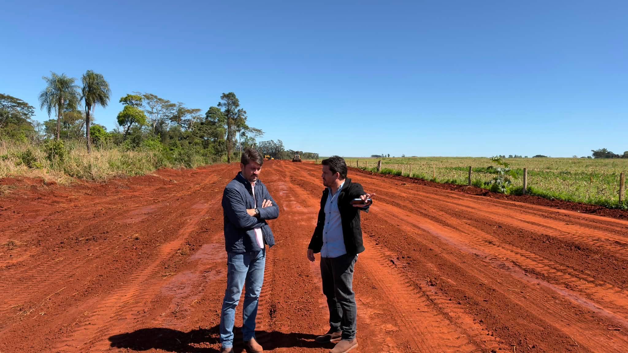 Estrada que liga Itaquiraí a cinco assentamentos está recebendo readequação 