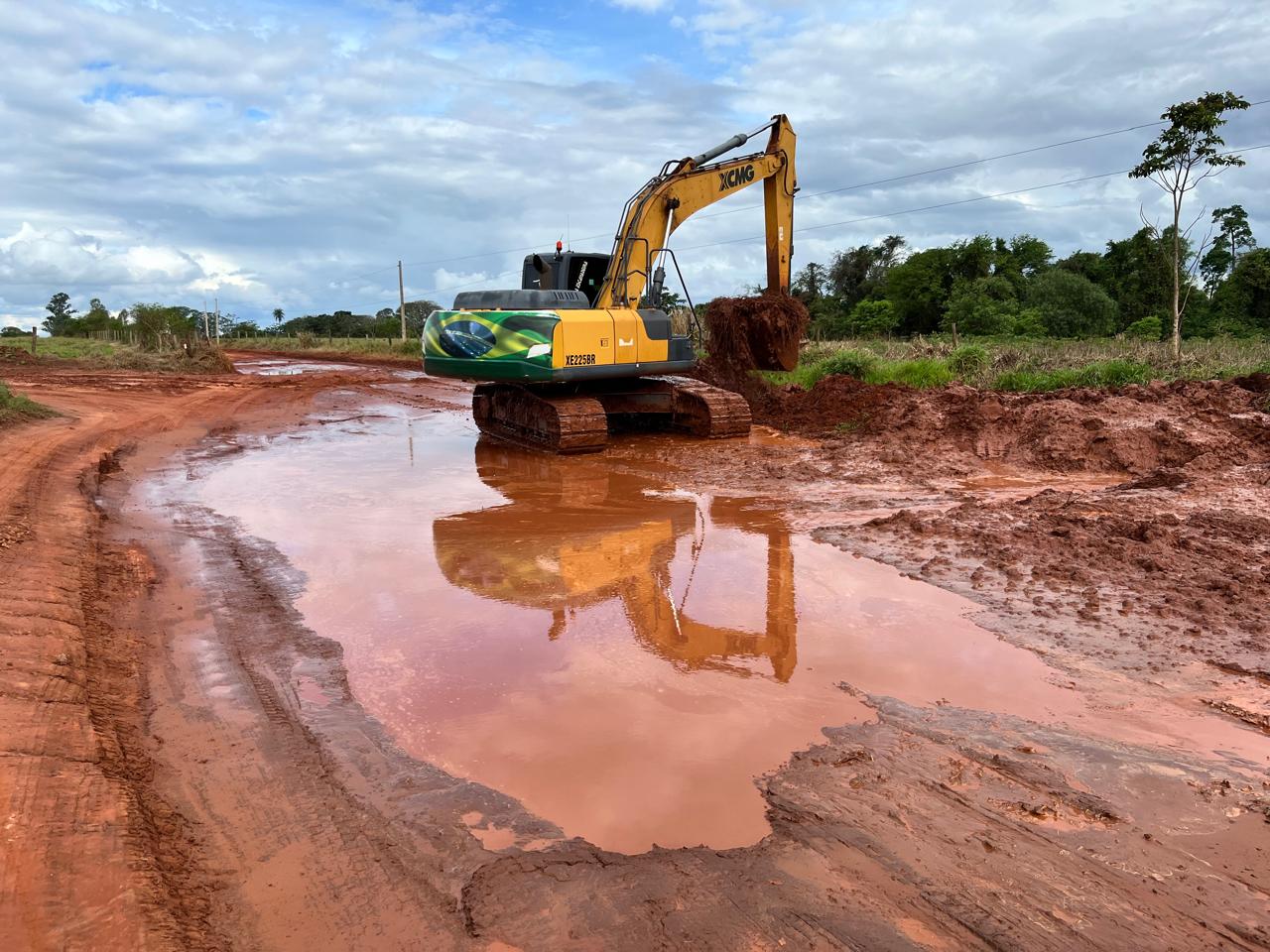 Chuvas danificam estradas vicinais e Prefeitura adota cronograma emergencial