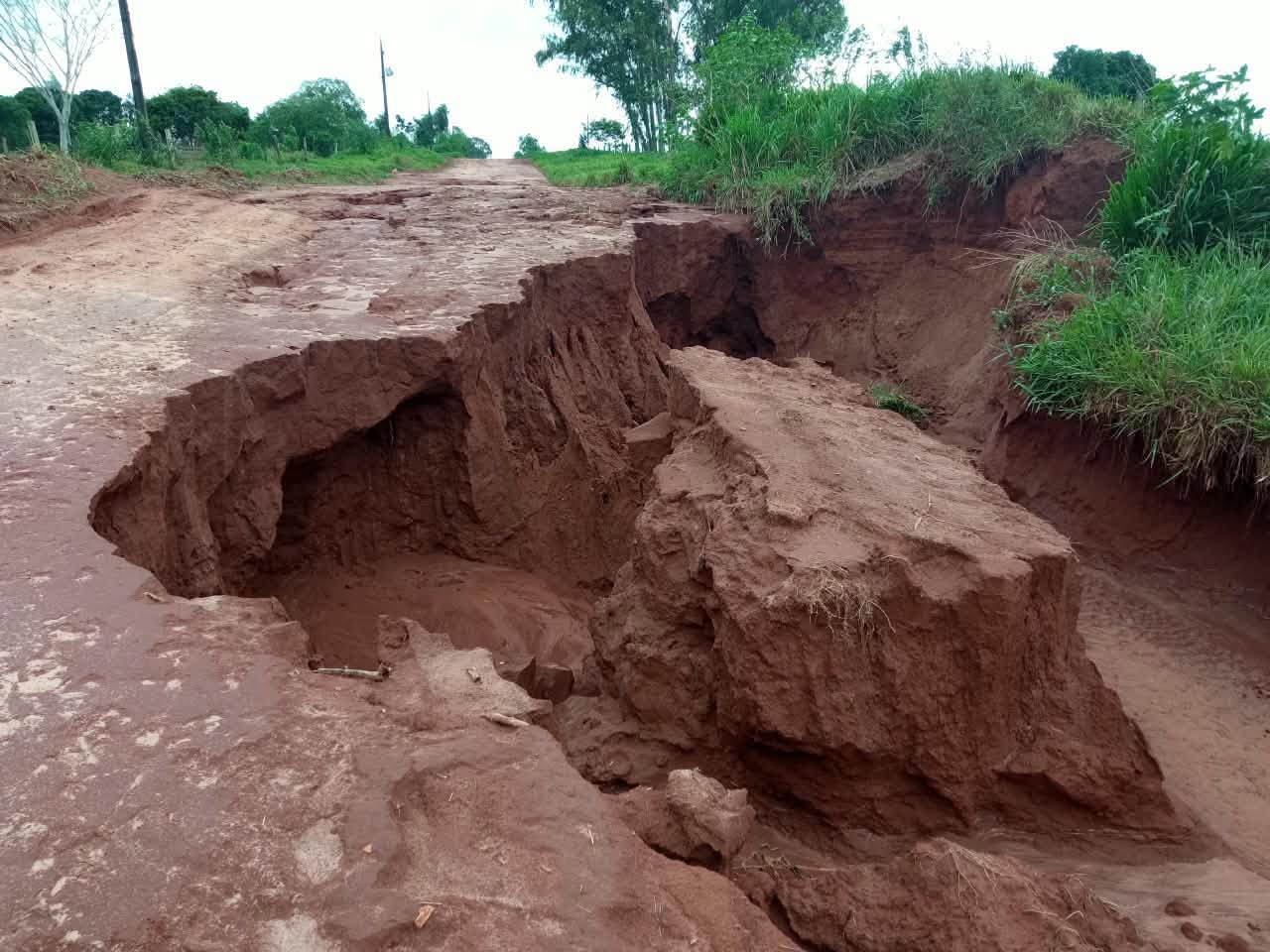 Chuva passa de 379 milímetros nos últimos dias e causa estragos nas estrada rurais
