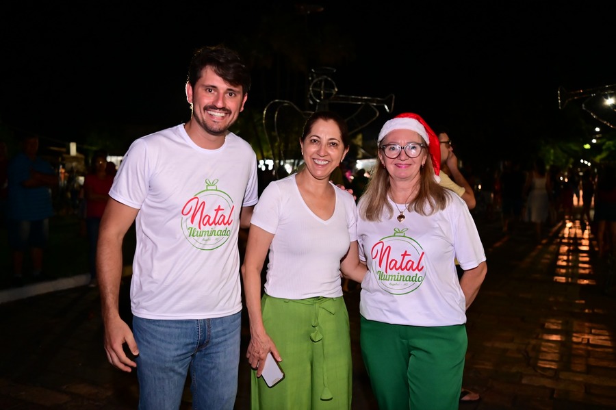 Prefeitura de Itaquiraí inaugura decoração natalina