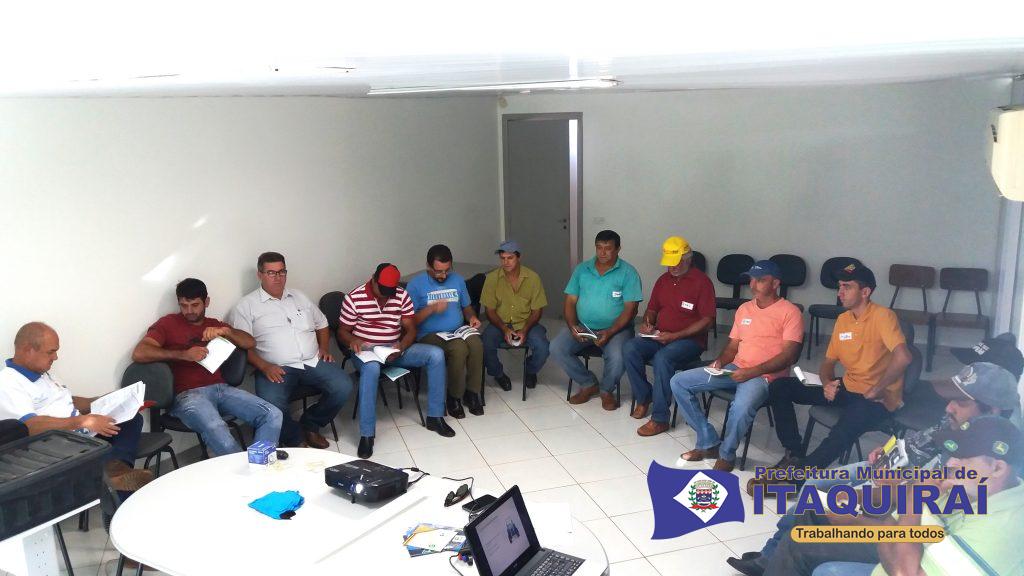 Prefeitura de Itaquiraí, Secretaria Municipal de Agricultura e Senar concluem curso de manutenção de tratores agrícolas