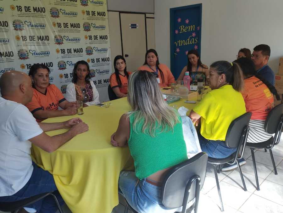Servidores da Secretaria de Assistência Social recebem capacitação de médico psiquiatra