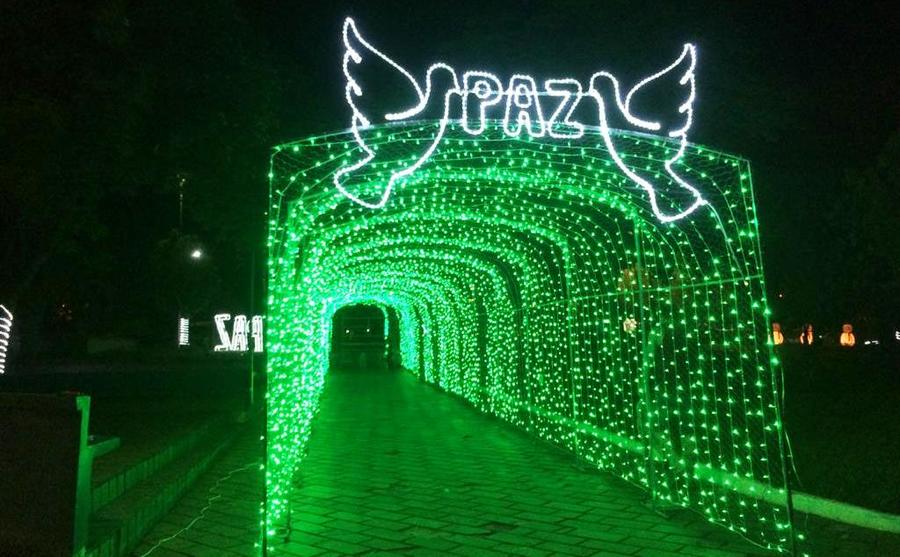 Itaquiraí acende hoje as luzes da decoração de Natal na praça Santos